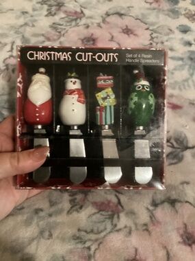 New Christmas Cut Outs-4 resin handle spreaders